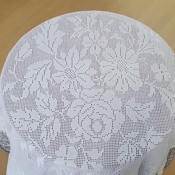 Vintage Boho Lace Tablecloth or Sofa Cover - Picture 6 of 6